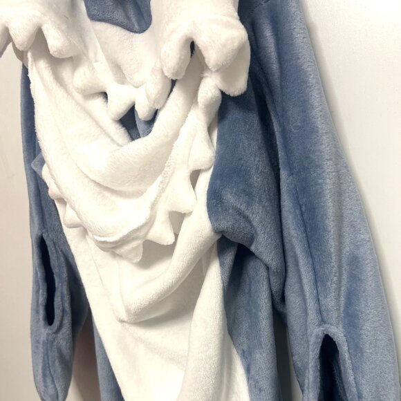 Shark Hoodie Costume Wearable Blanket Size Kids Medium - Picture 7 of 10